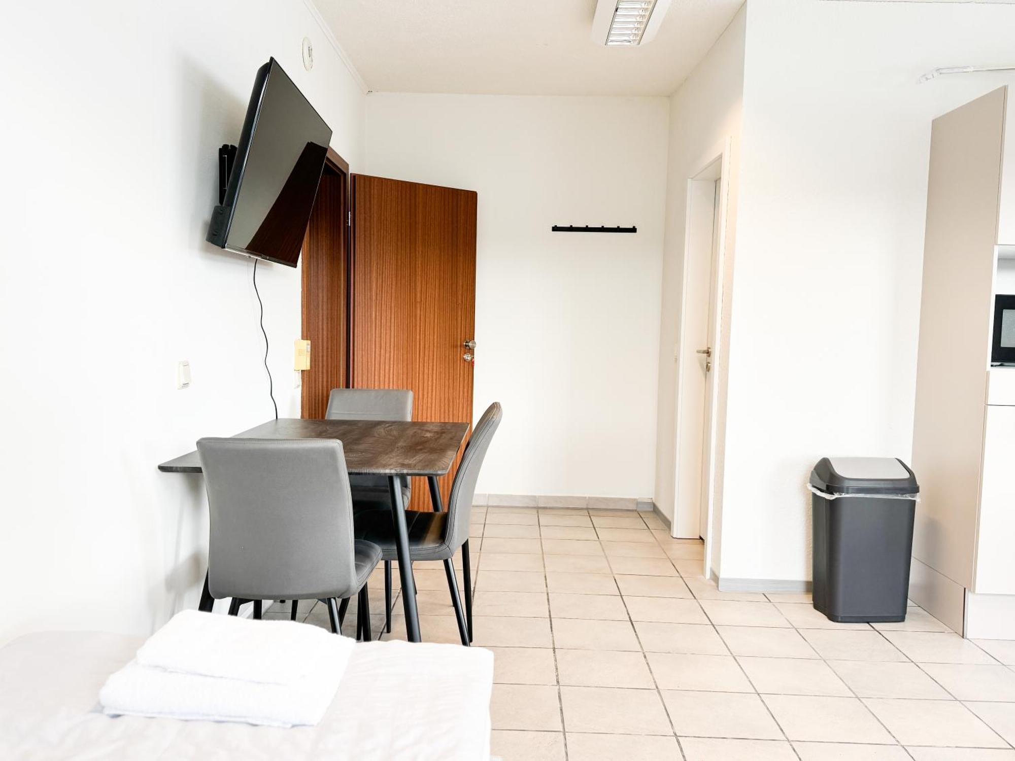 Modern Living Studios Karlsbad Exterior foto